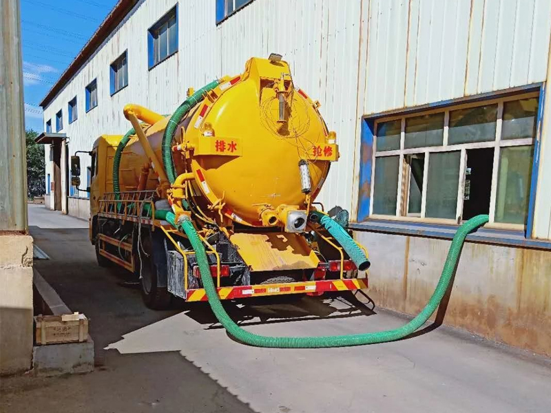 汤泉厂区化粪池清理