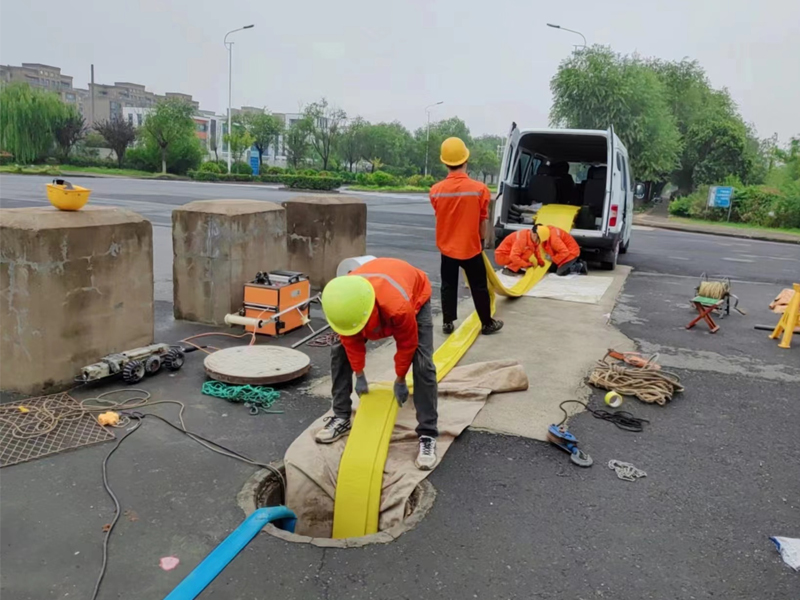 汤泉光固化管道修复